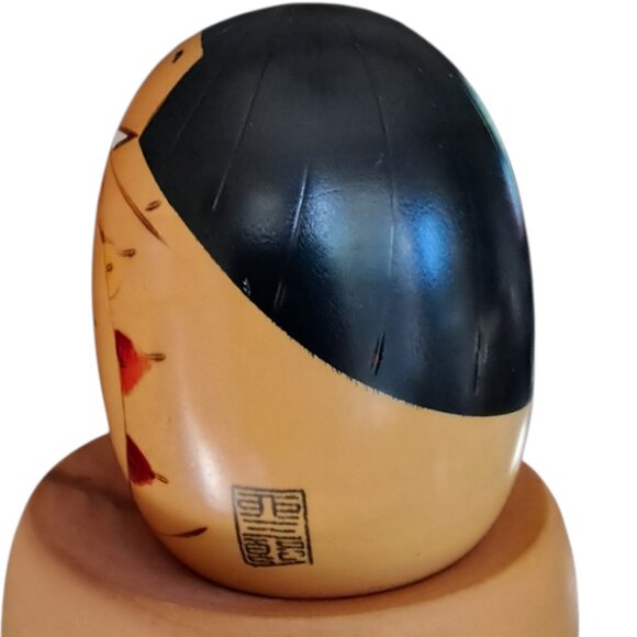 Kokeshi Egg Shaped Doll Signed And Stamped, From Poetry of the Four Seasons - Picture 2 of 8